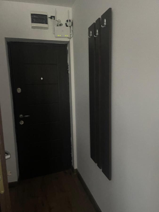 Garsoniera Luca Apartment Drobeta Turnu Severin Exterior foto
